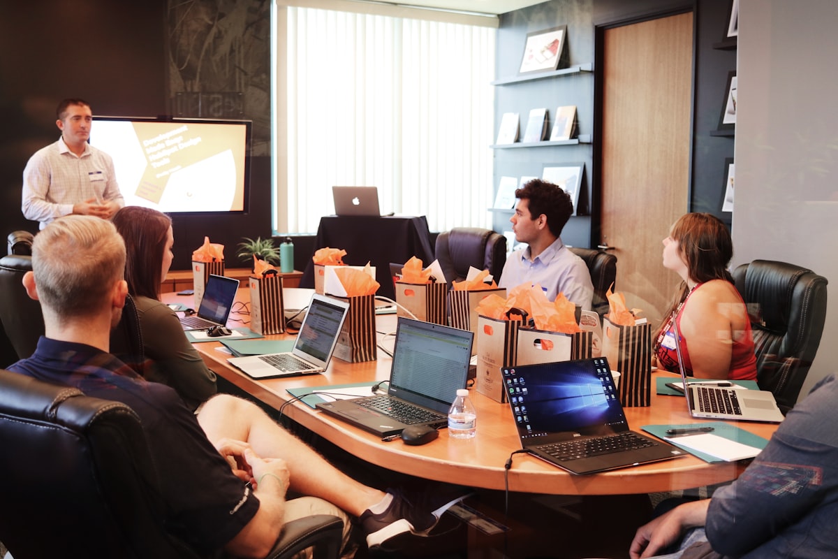 Paid Social Strategy Versus Organic: Which Wins?